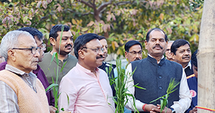 A Moment of Togetherness, A Lifetime of Health – Dr. Bimal Chhajer and the SAAOL Family Stand United in Their Mission to Transform Heart Care!